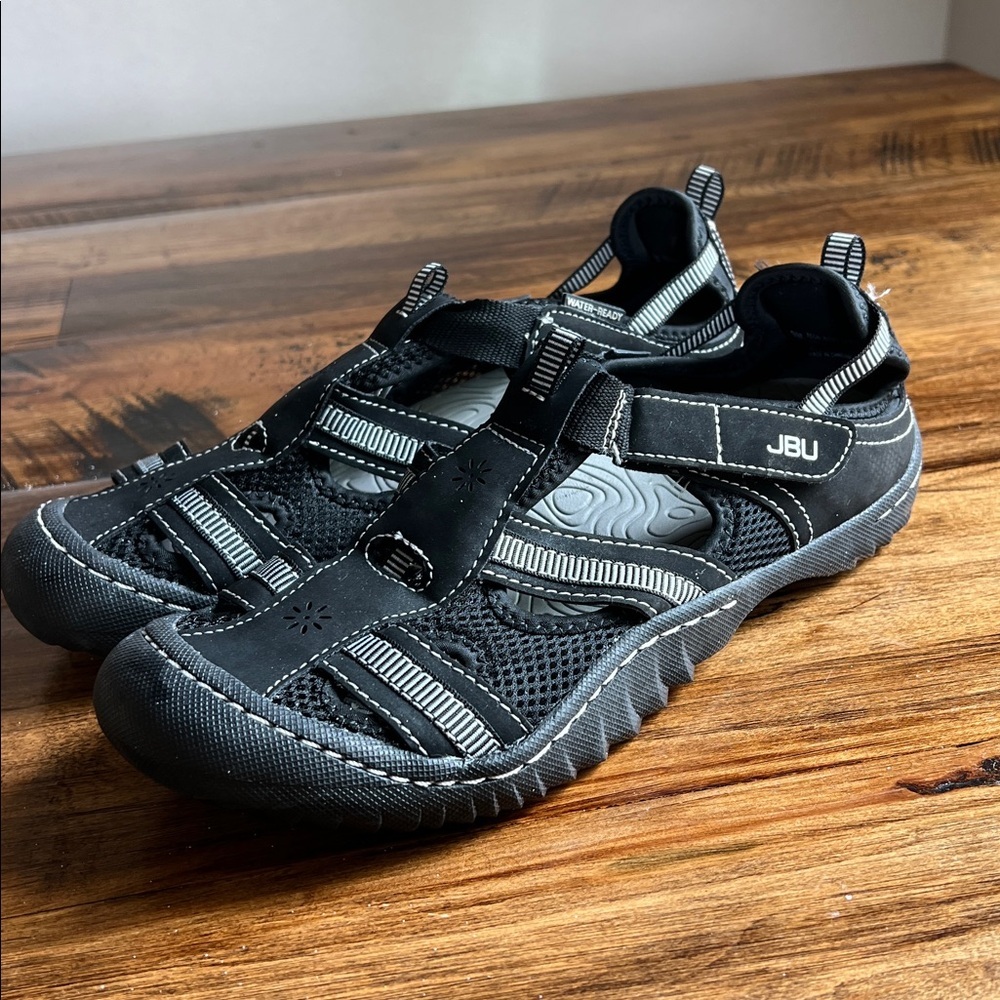 JBU by Jambu women's 9 Like New Regal Water-ready Sandal in Black